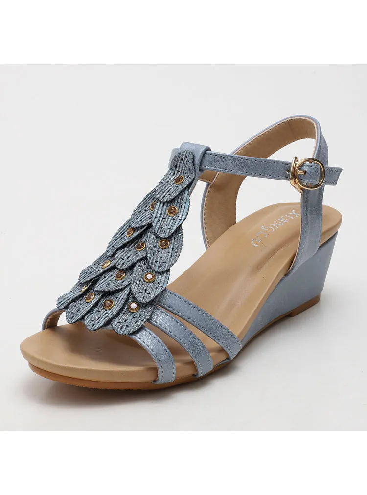 Flat-soled Wedge Sandals