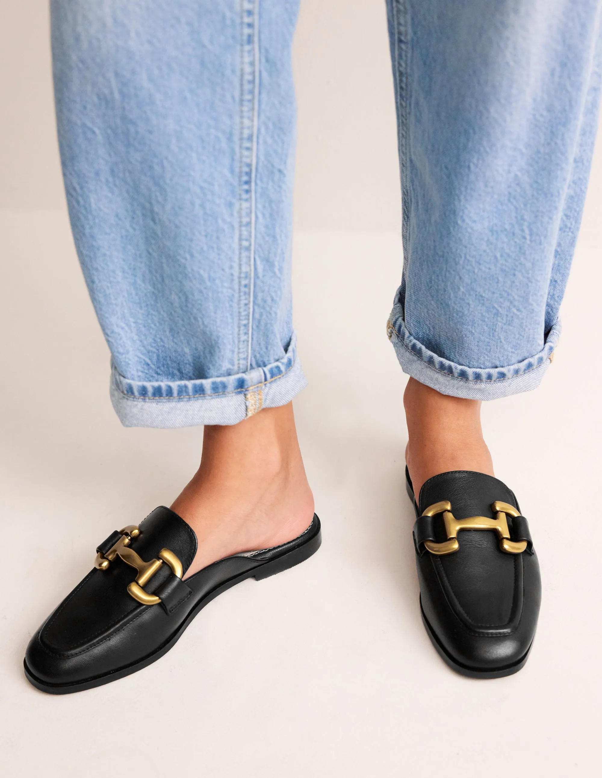 Iris Snaffle Mule Loafers-Black