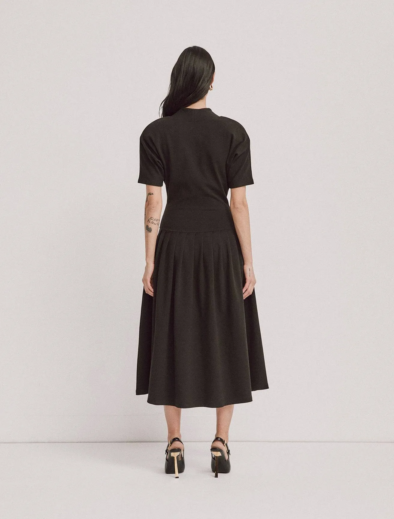 Ixia Dress In Black