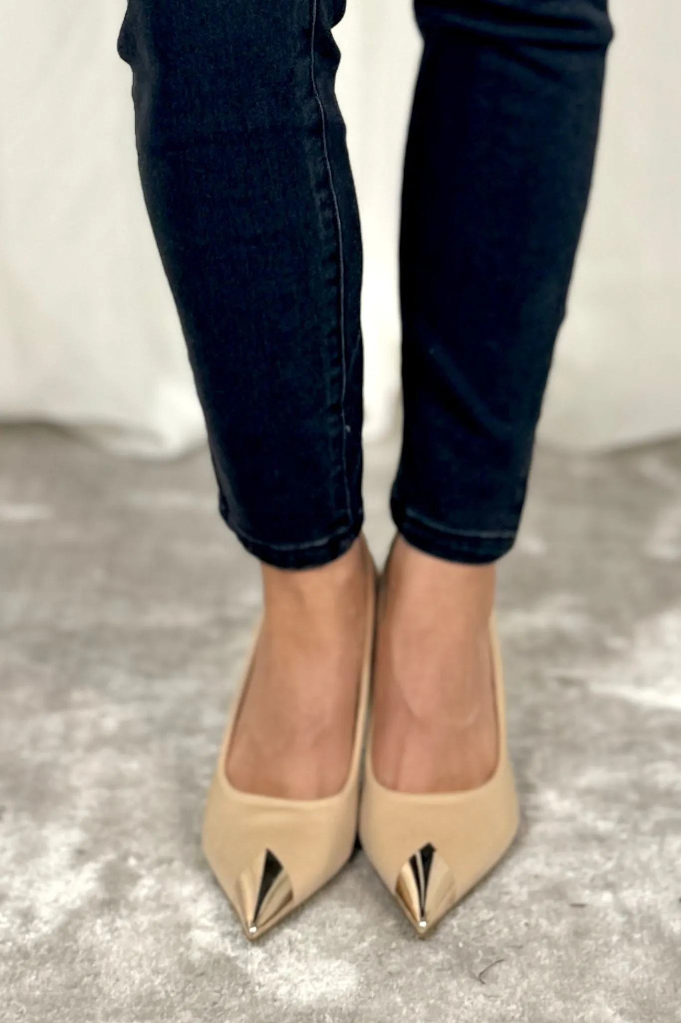 Kelly Metallic Point Heels In Neutral