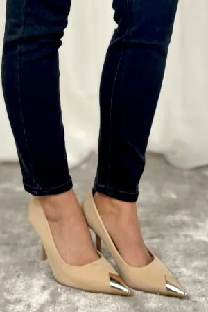 Kelly Metallic Point Heels In Neutral