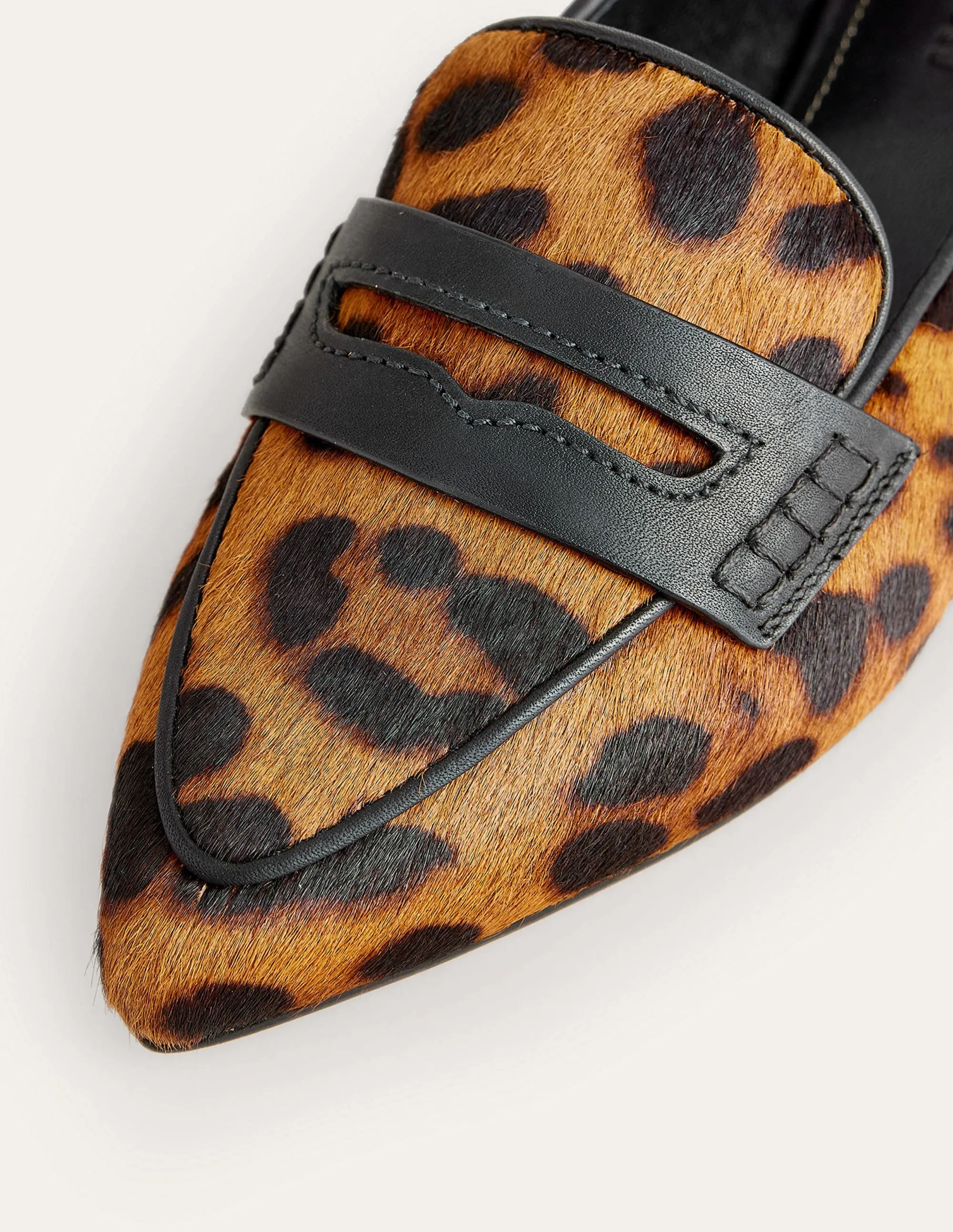 Pointed Loafers-Classic Leopard